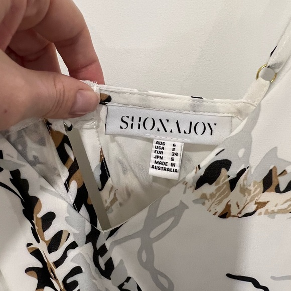 Shona Joy size 2 white floral synched maxi dress - Picture 2 of 5